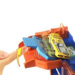 🔥In Stock🔥 | 💯% Authentic | ✨Lowest Price✨ Hot Wheels City Downtown Car Park Playset (HDR24) - Image 4